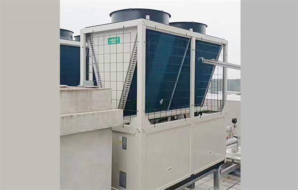 空氣能熱泵供暖設(shè)備，酒店冬季舒適性的關(guān)鍵所在